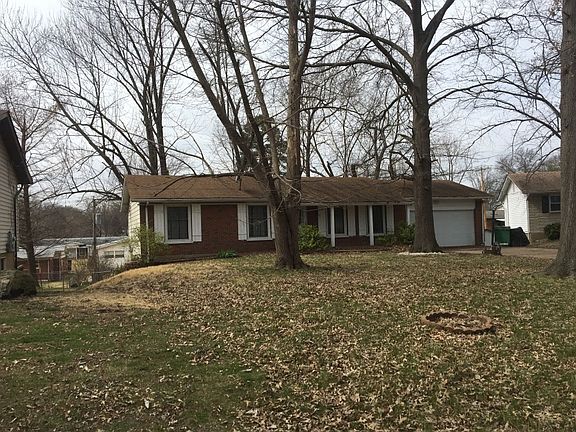 3rd image of 11843 Rosary Ln