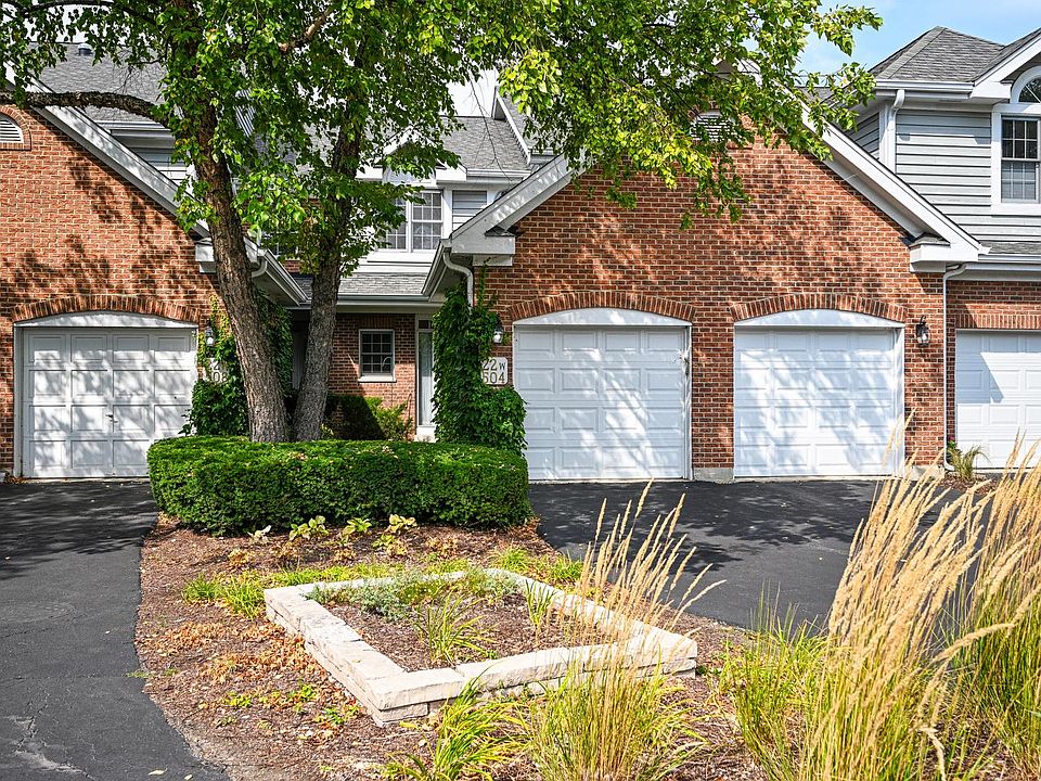 1st image of 22W504 Lakeside Dr