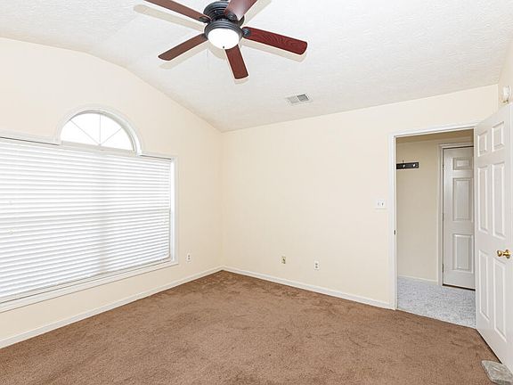 5th image of 104 W Chopin Way