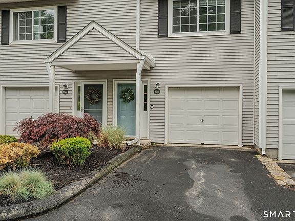 3rd image of 310 Boston Post Road #135