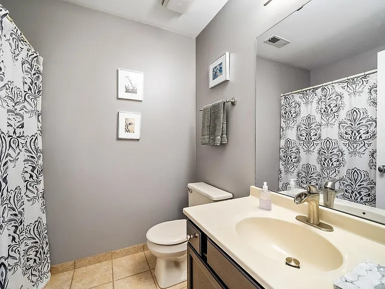 5S510 Scots Dr #17D — Photo 7