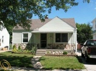 413 E Harry Ave, Hazel Park, MI 48030