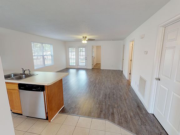 5th image of 3207 Mark Twain Ave APT A