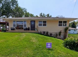 1104 Grand St, Guthrie Center, IA 50115