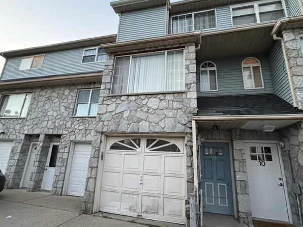 12 Temple Ct, Pinedale, NY 10314