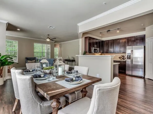 27 Lincoln Park Dr, Dallas, TX 75225