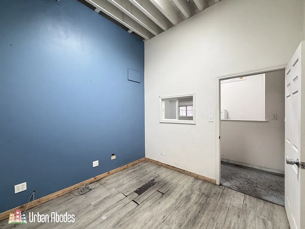 Studio, 5000 sqft, $5,500 — Photo 3