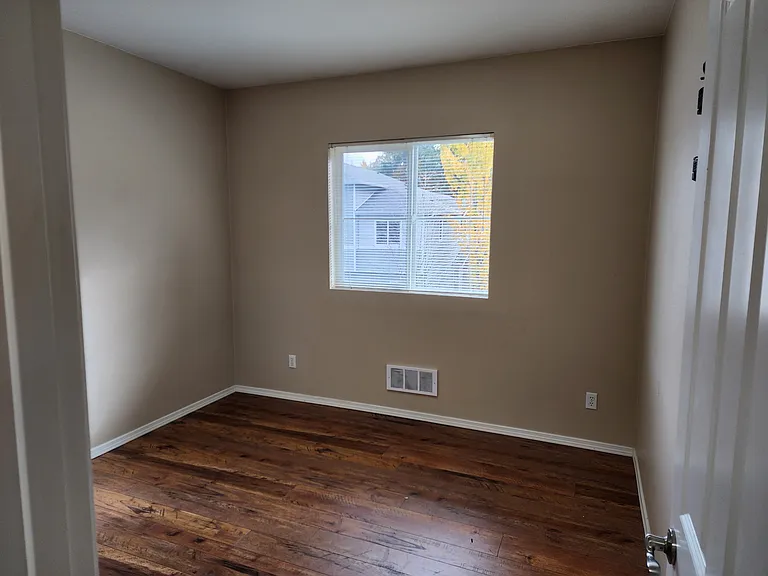 2115 Bobs Hollow Ln — Photo 17