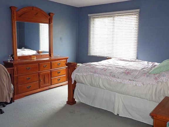 4th image of 157 96th Ln NE
