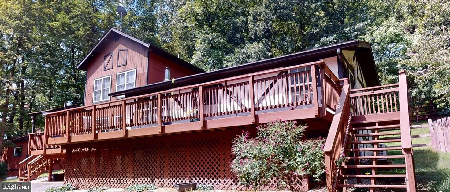3 bed, 3.0 bath, 1600 sqft, $3,900 — Photo 1