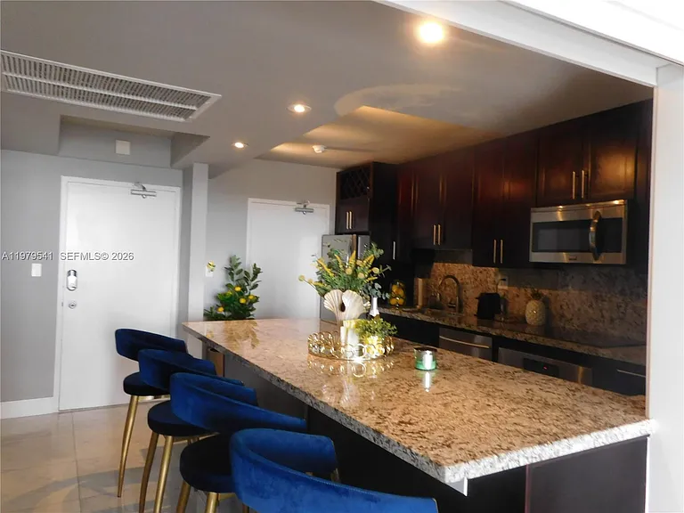5401 Collins Ave #526 — Photo 11
