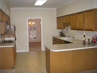 3rd image of 9597 Drayton Hall Ln