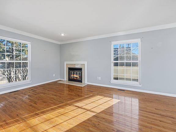 4th image of 304 Ann Arbor Trail Ct #8