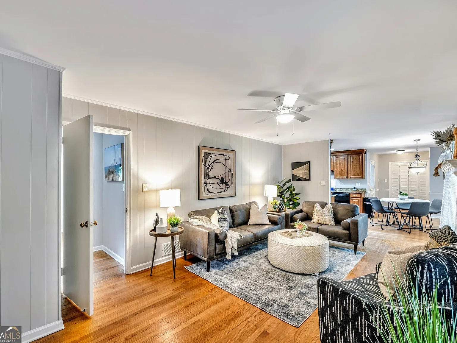 3 bed, 2.0 bath, 1800 sqft, $5,900 — Photo 2