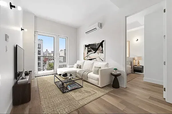 Living room, photo 1