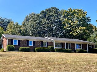 109 Fireside Dr, Brandenburg, KY 40108