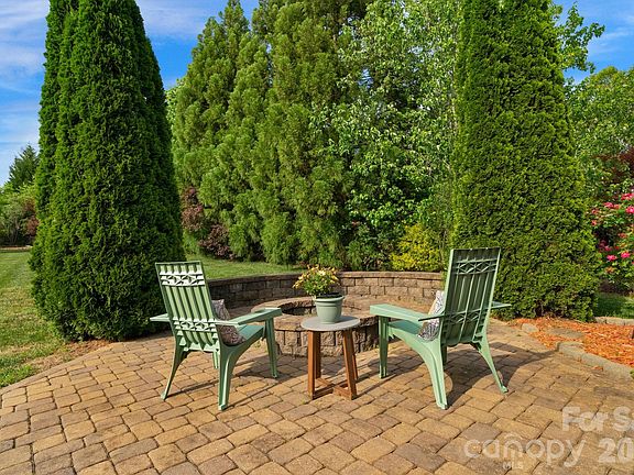 4th image of 1116 Crooked River Dr