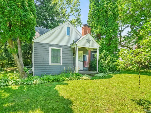 2327 Foss St, Ann Arbor, MI 48103