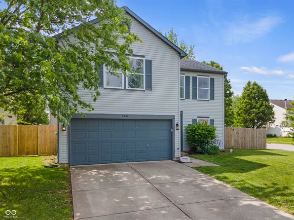 9891 Sapphire Berry Ln, Fishers, IN 46038