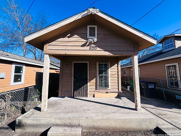 2nd image of 620 S NAVIDAD ST