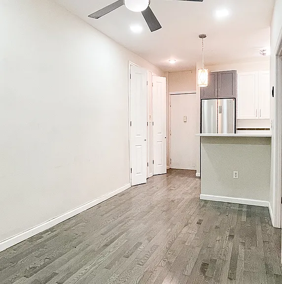 377 Montgomery St #D8 — Photo 3