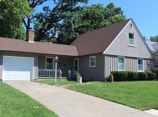 2513 30th Avenue Ct, Moline, IL 61265