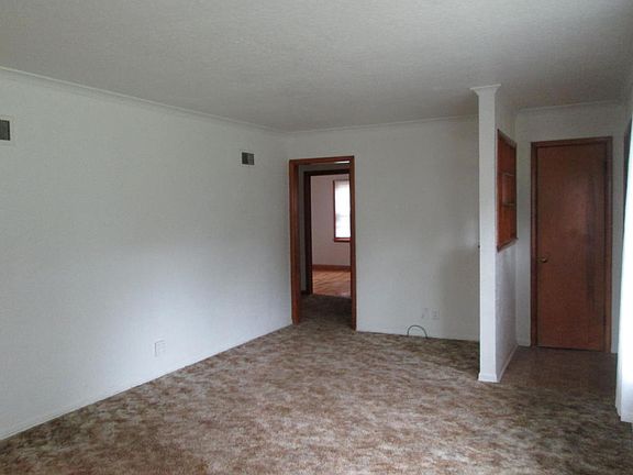 5th image of 3324 Doniphan Ave