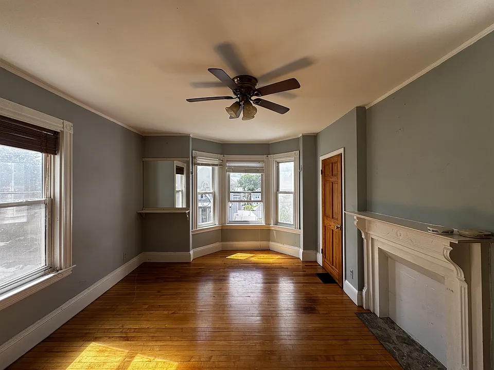 26 Hume Ave #1
