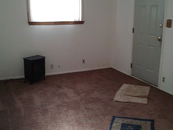 4th image of 21400 Jacksonville St