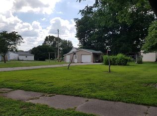 401 N 6th St, Benld, IL 62009