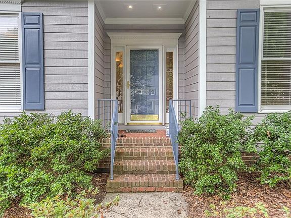5th image of 2409 Beaconwood Dr