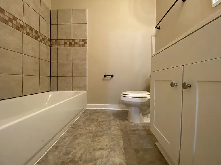 4609 Haywood St — Photo 2
