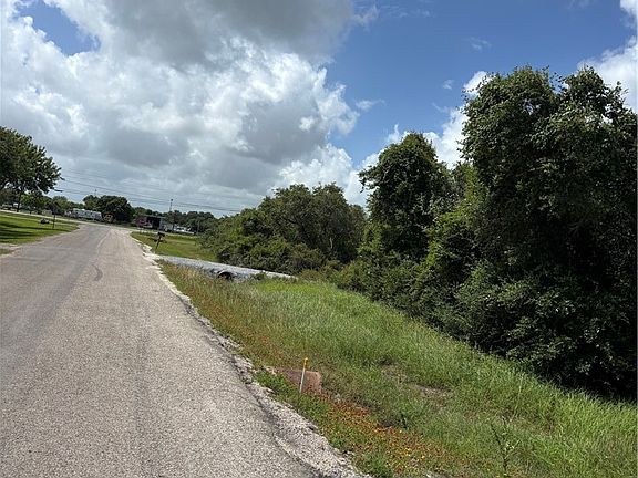 2nd image of Harbor Rd