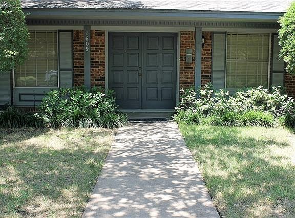 2nd image of 1609 Tynes Dr