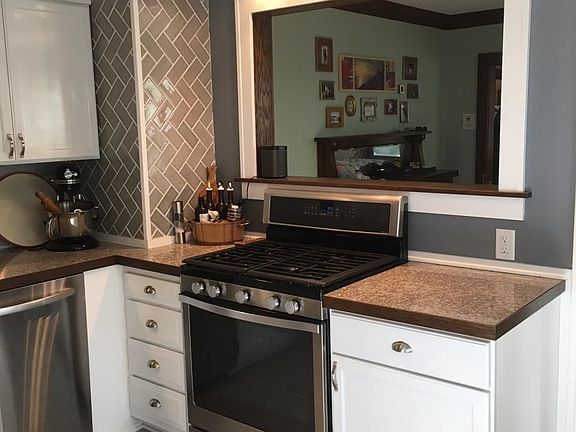 New kitchen with upscale stove