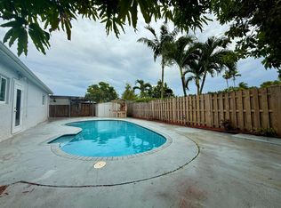 6574 NW 4th St, Pompano Beach, FL 33063