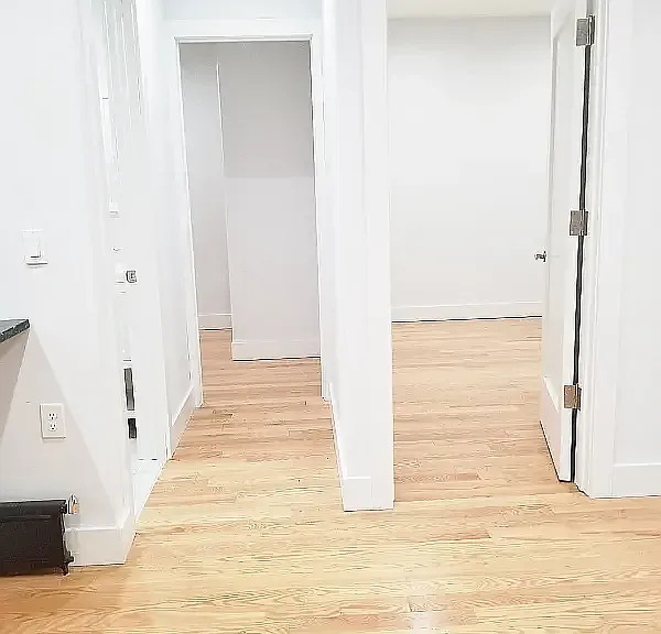 24-20 41st St #2N — Photo 6