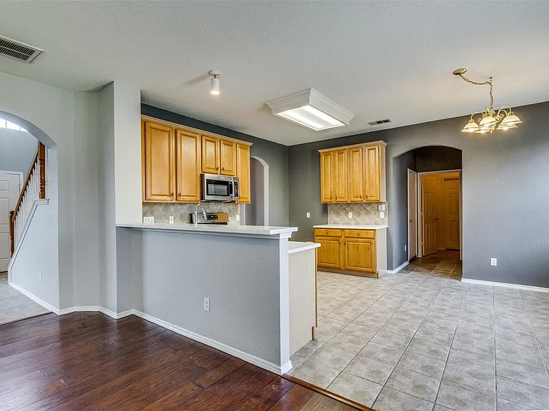 3408 Oleander Dr — Photo 6