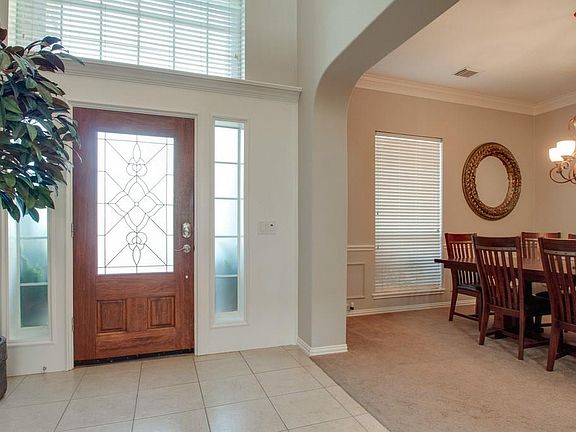 5th image of 2805 Hornby Ln