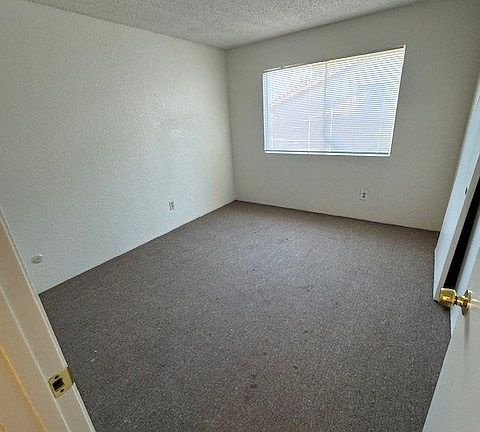 3rd image of 2919-2923 Malvern Ct #2921