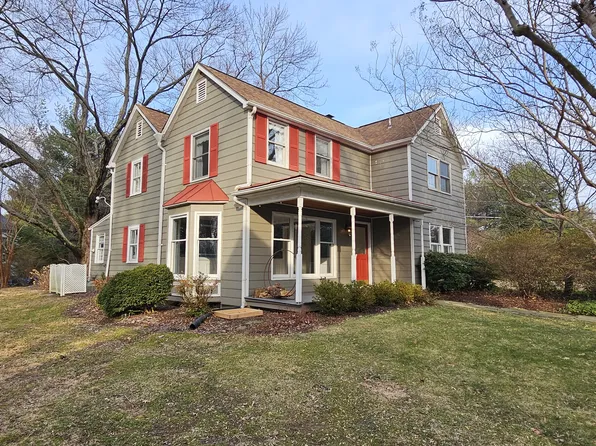 12340 Lawyers Rd, Herndon, VA 20171