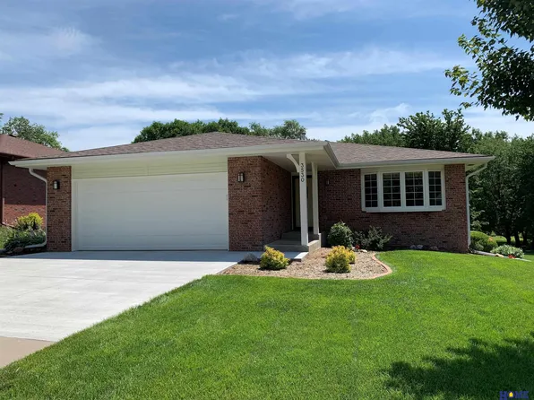 3530 S 76th St, Lincoln, NE 68506