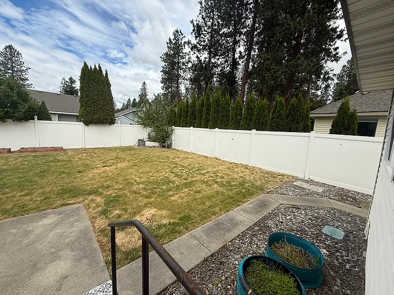 590 S Widgeon St — Photo 1