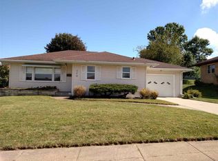 170 Devon Dr, Dubuque, IA 52001