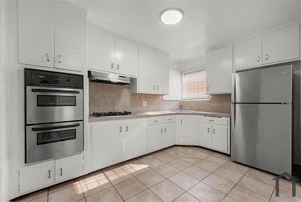 1st image of 642 W 74th St APT 2