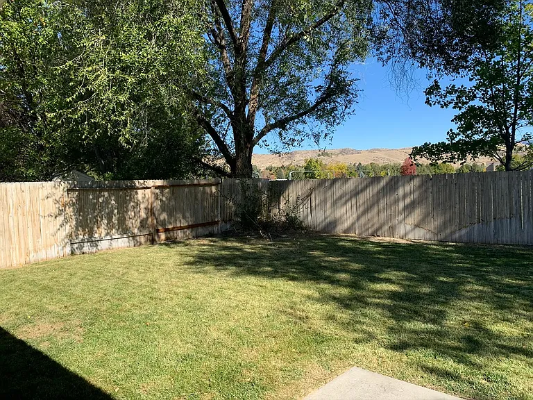 6902 N Prescott Ave — Photo 28
