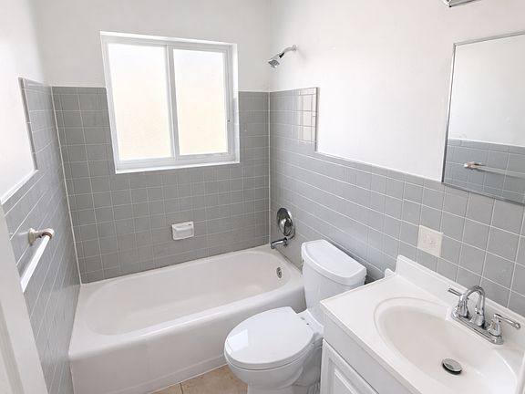 2nd image of 949 W Kalmia Dr