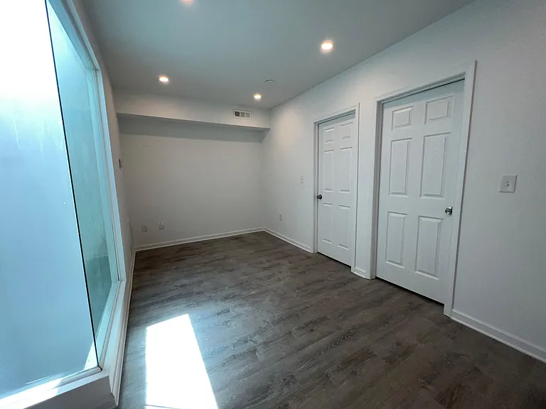 1646 F St NE #1 — Photo 14