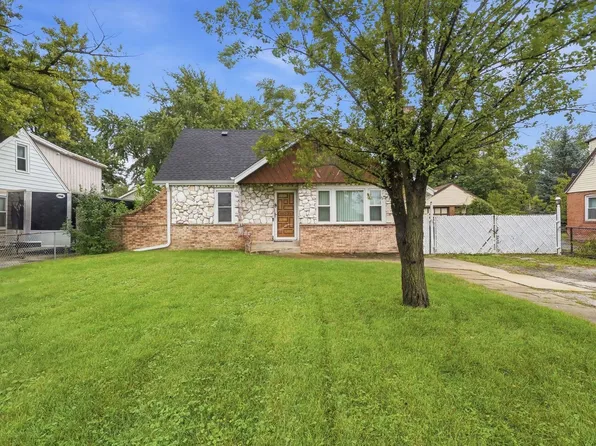 7915 W 70th St, Bridgeview, IL 60455