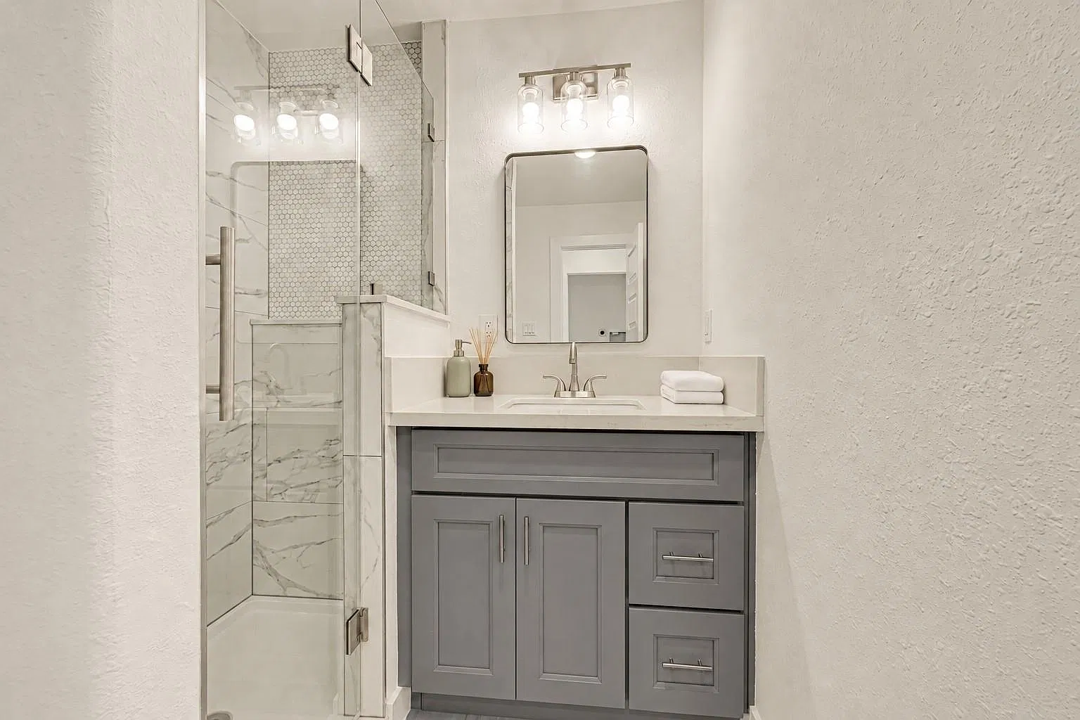 5729 Newport St — Photo 3